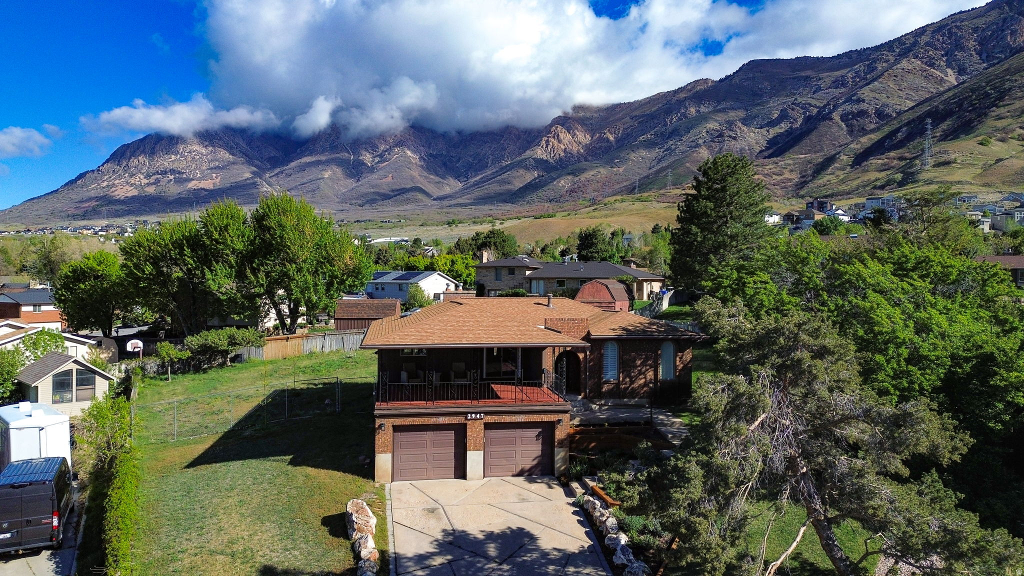 CAMARREN COVE ESTATE - Residential