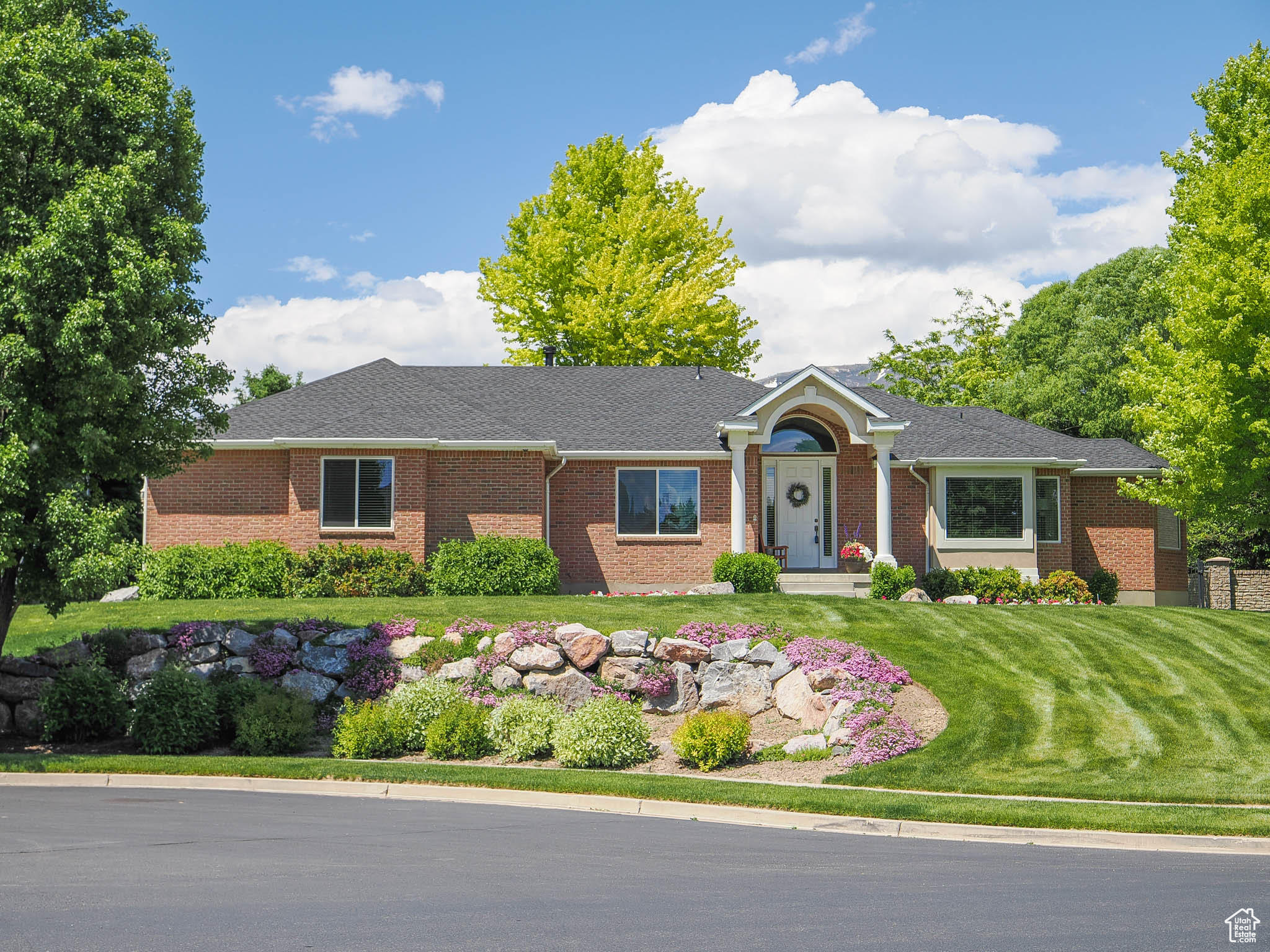 6192 W Ridge Rd, Highland, Utah image 1