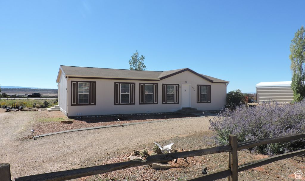 Photo of 4276 E JUNIPER DR #6-24, Kanab, UT 84741 (MLS # 2115666)