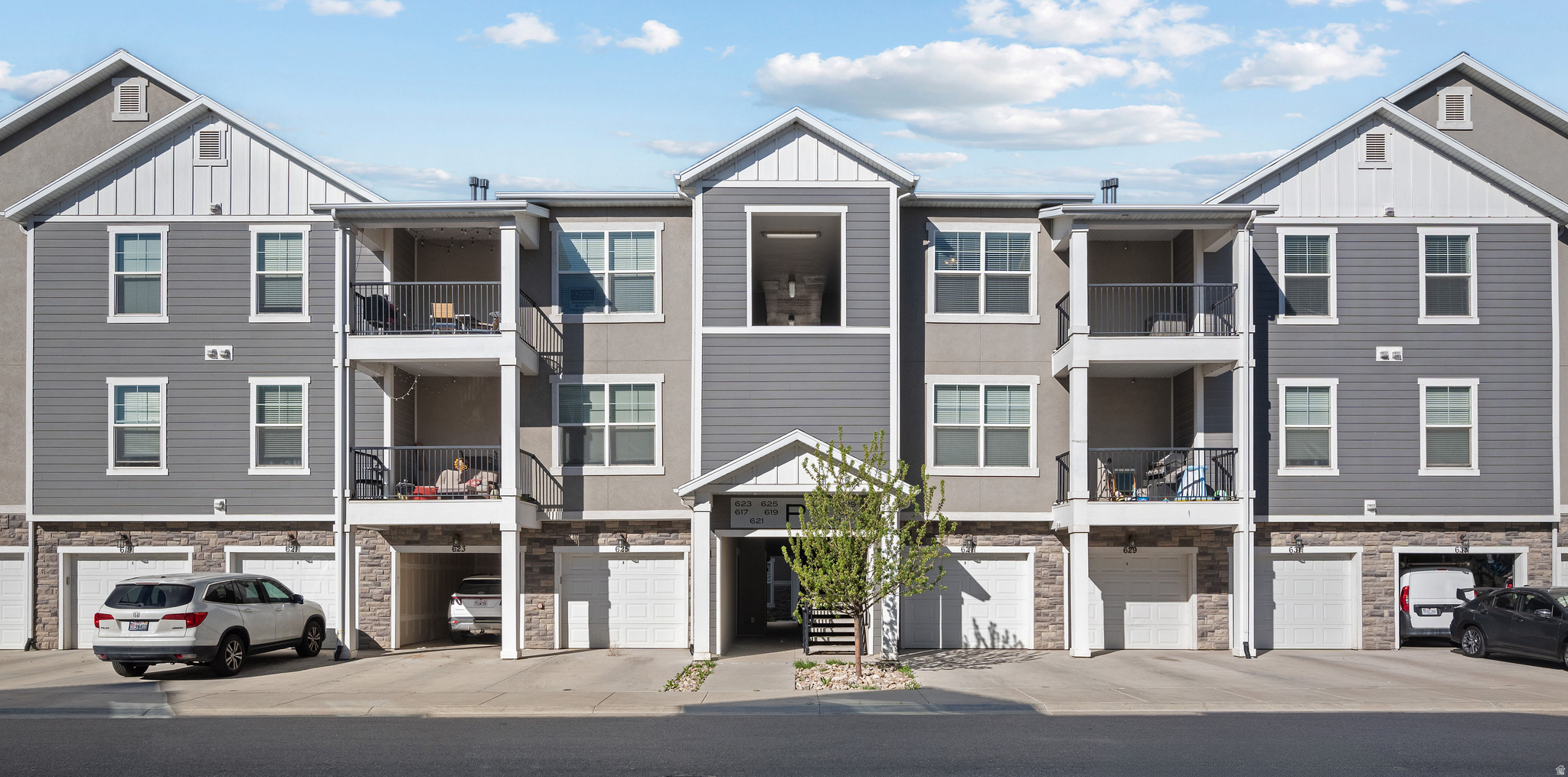 WATERSEDGE - Residential