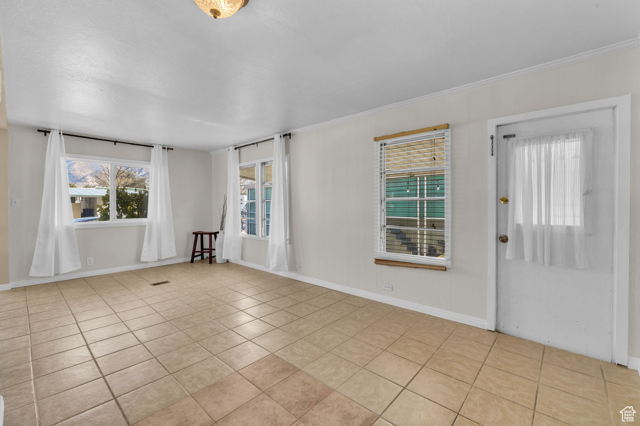 5084 S Escondido St, Murray, Utah image 3