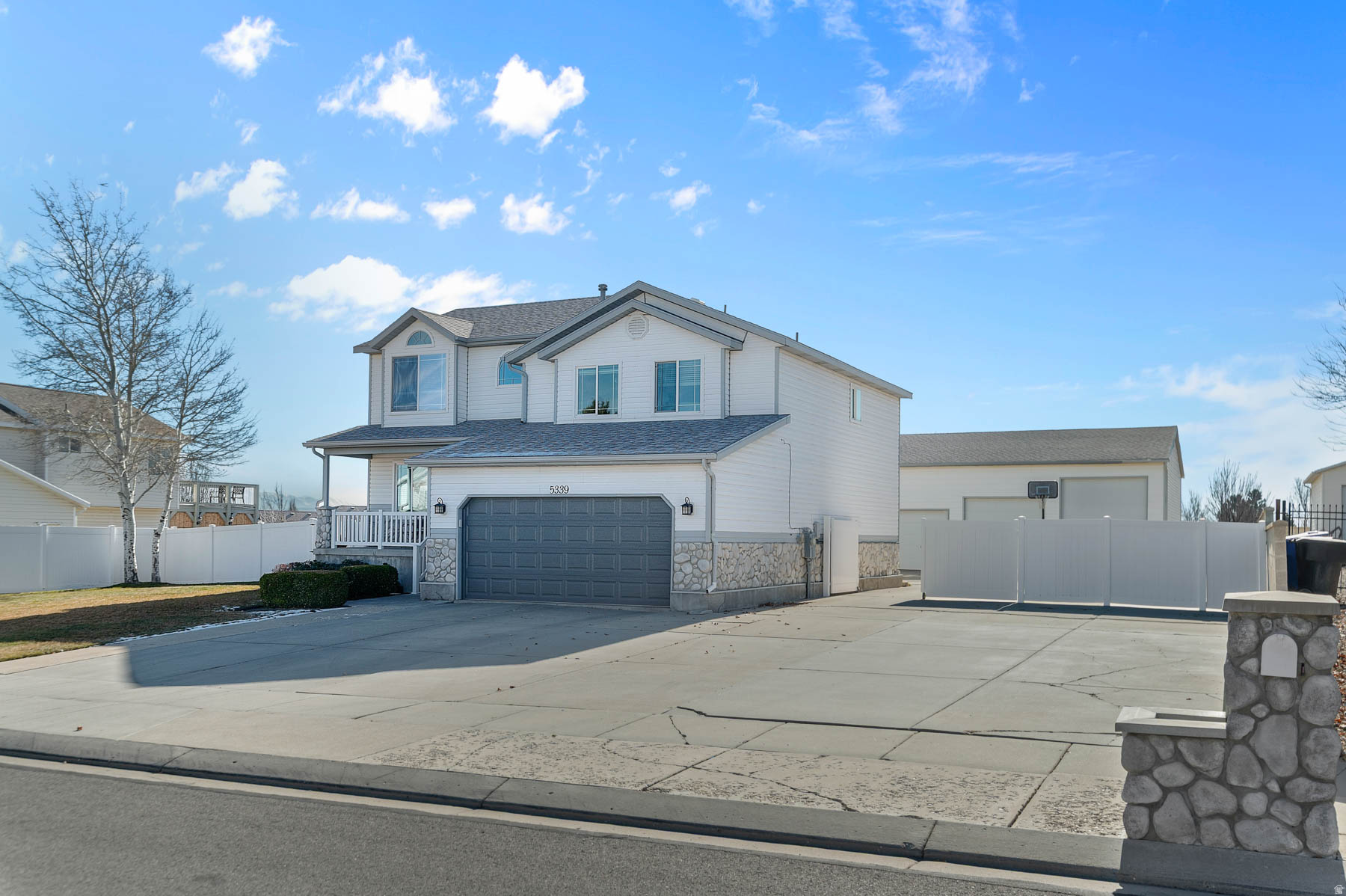 SHADOW MOUNTAIN - Residential