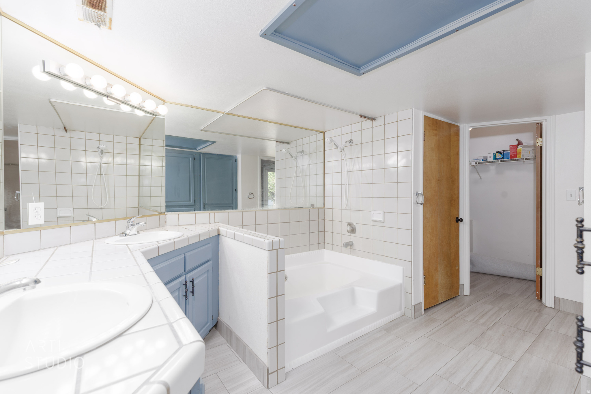 SPORTS VILLAGE 1 - Residential