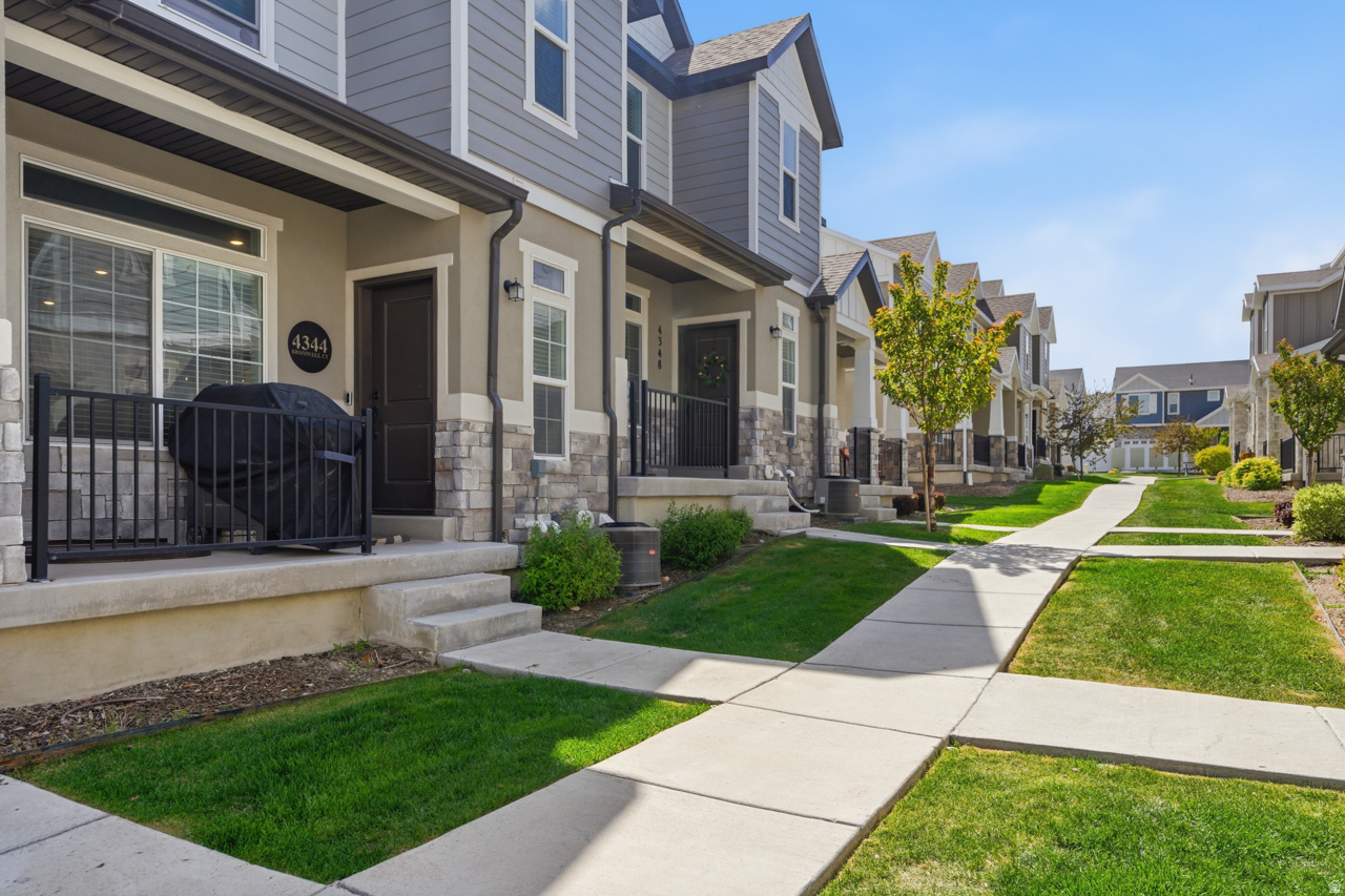 HOLBROOK FARMS - Residential
