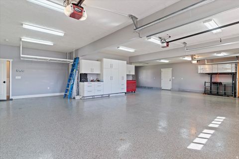 Tiny photo for 42 W CENTER ST, Kaysville, UT 84037 (MLS # 2147149)