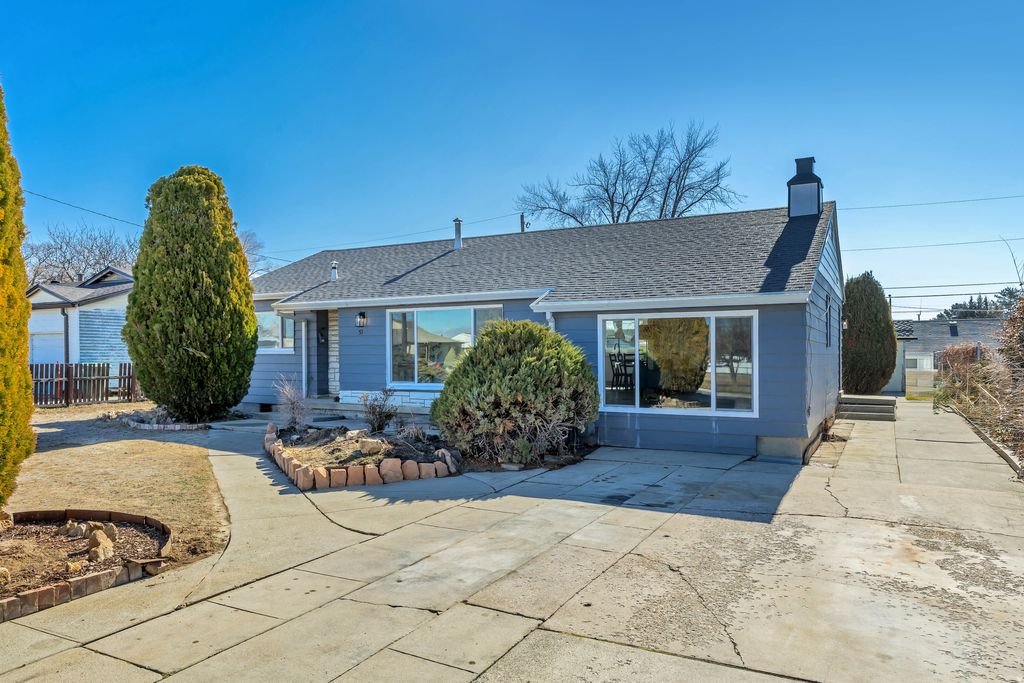 Photo of 51 W 6025 S, Murray, UT 84107 (MLS # 2135595)