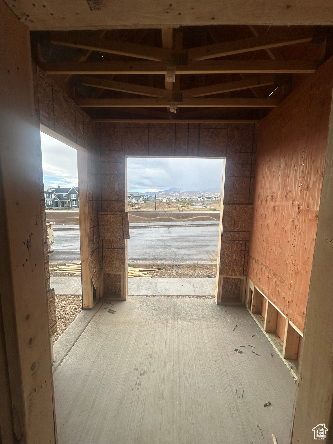 DAYBREAK - Residential Income