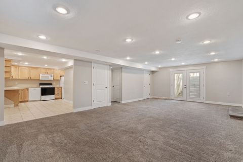 Tiny photo for 10261 S 3200 W, South Jordan, UT 84095 (MLS # 2149477)