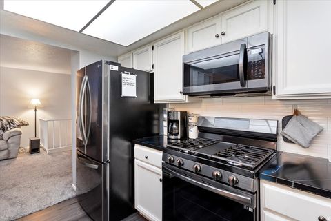 Tiny photo for 1916 E 5625 S, South Ogden, UT 84403 (MLS # 2131009)