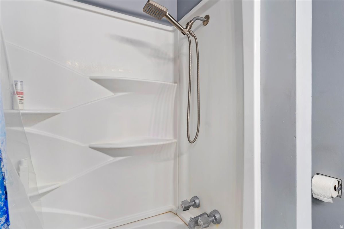 MEADOWS EAST - Residential