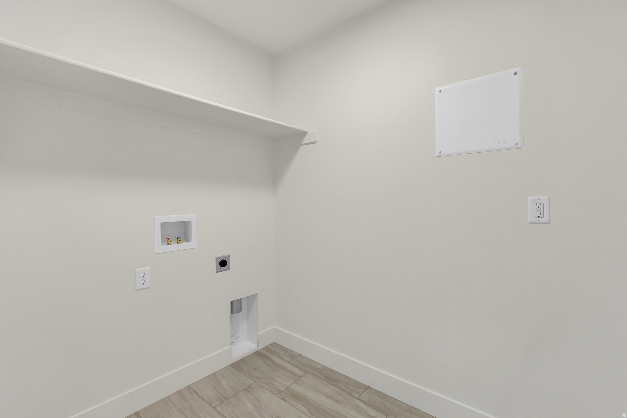 FREEDOM COURT - Residential