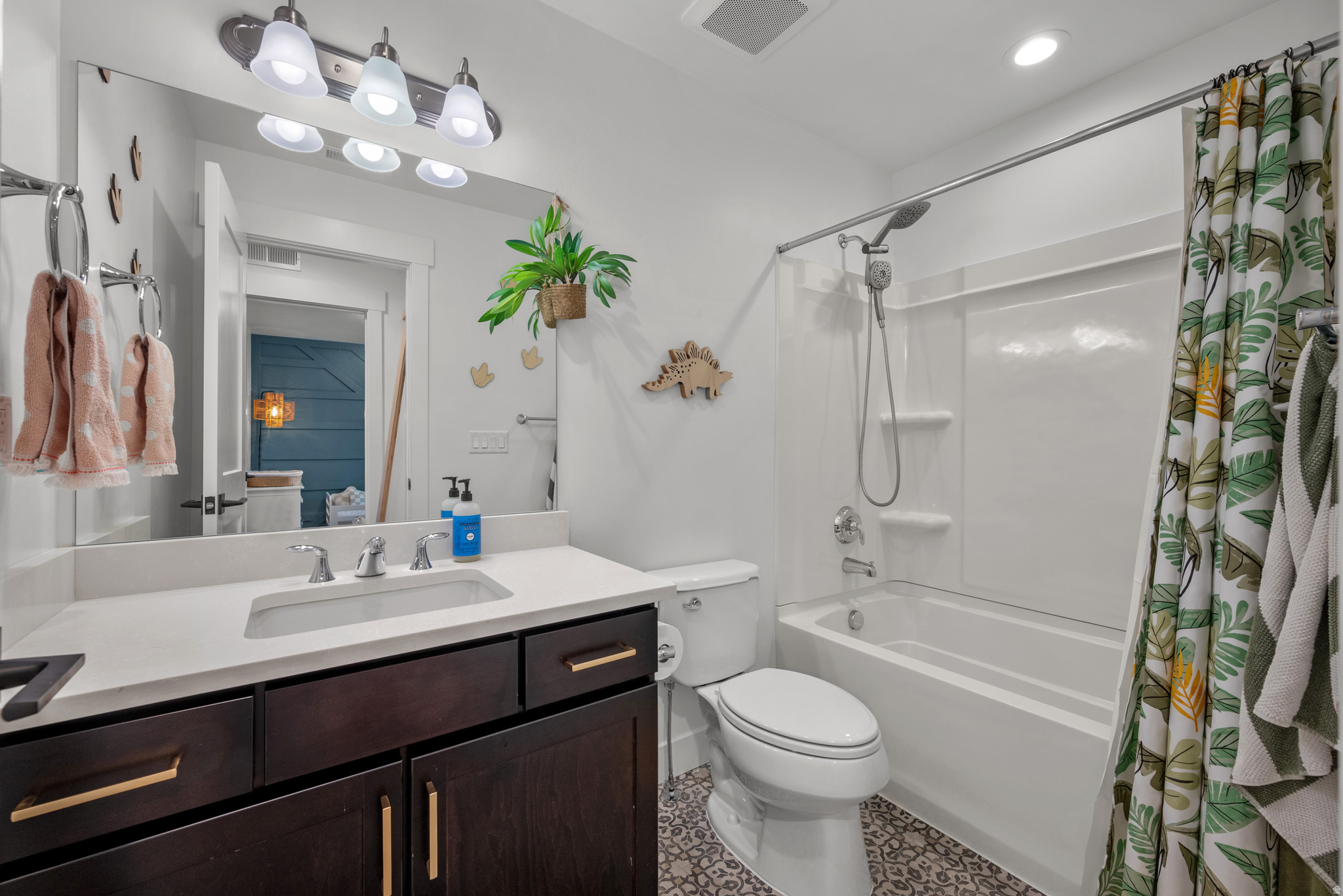 DAYBREAK - Residential