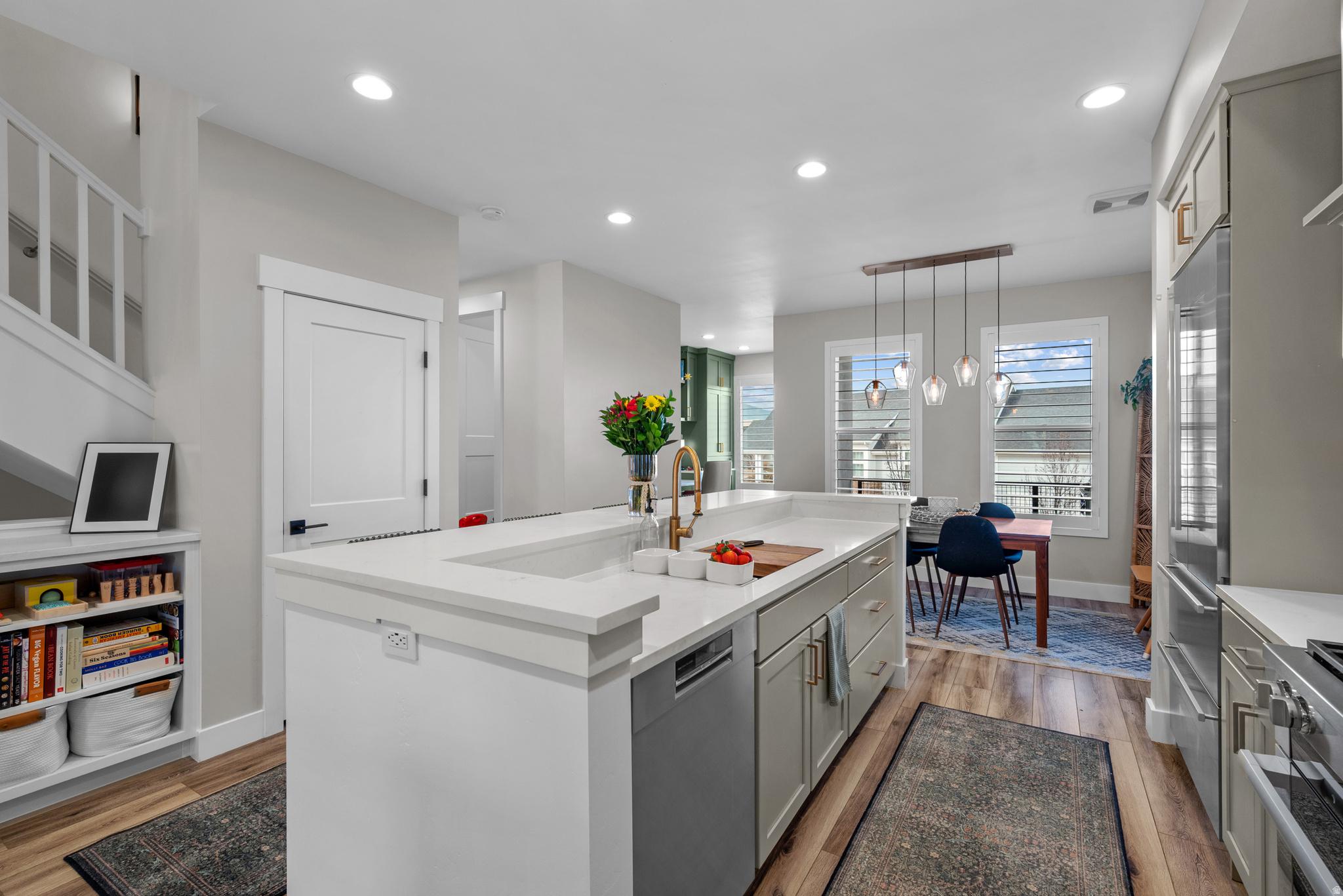 DAYBREAK - Residential