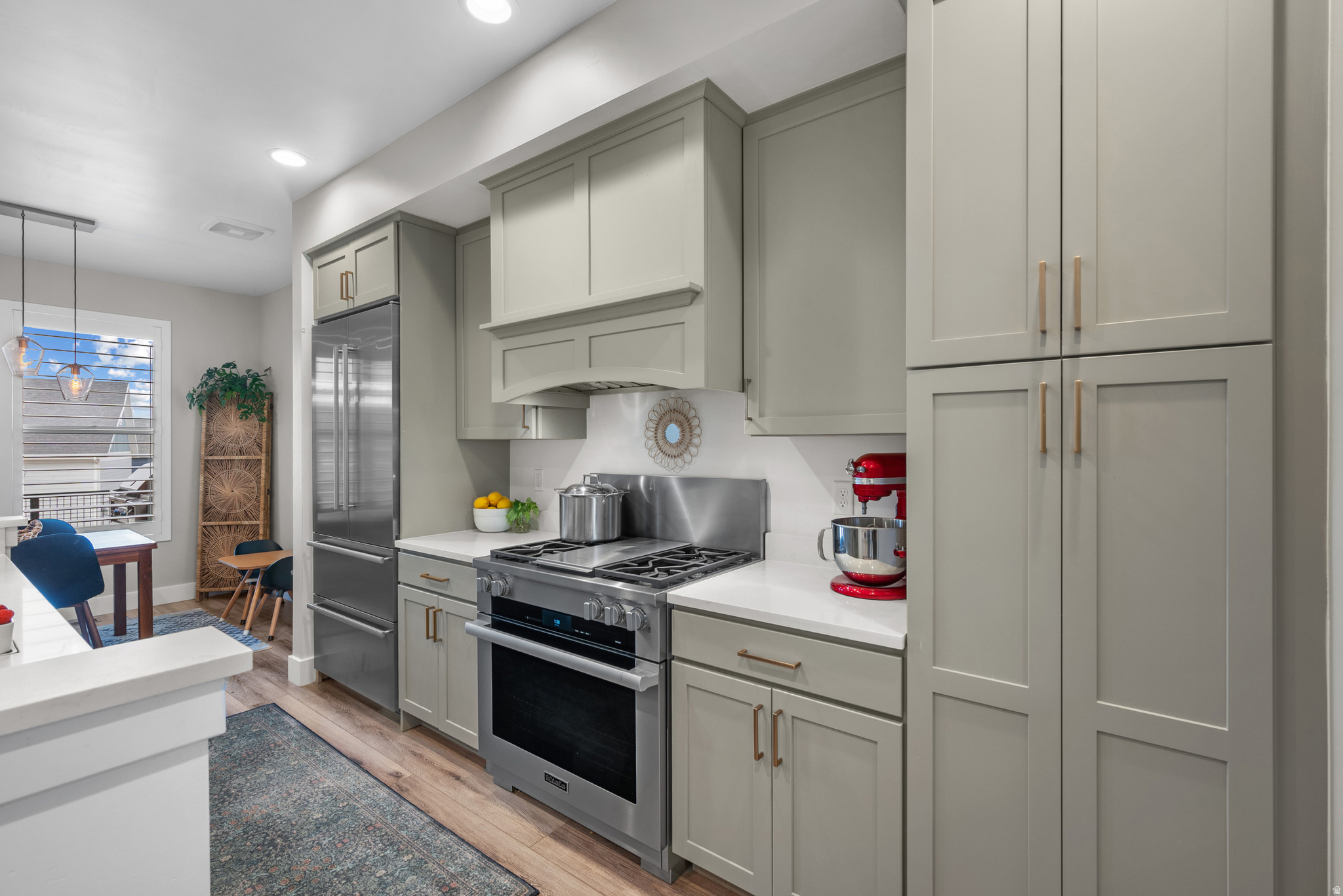 DAYBREAK - Residential