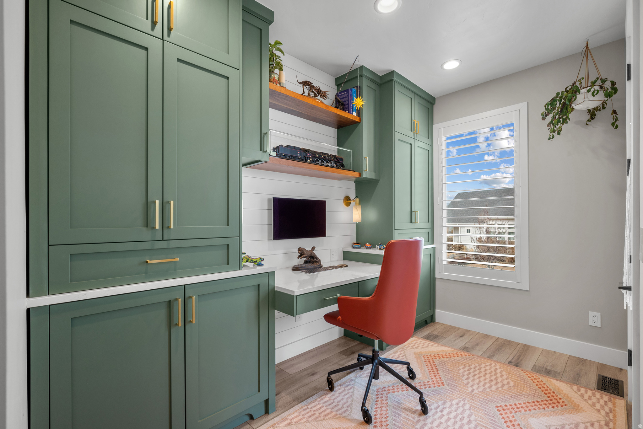 DAYBREAK - Residential