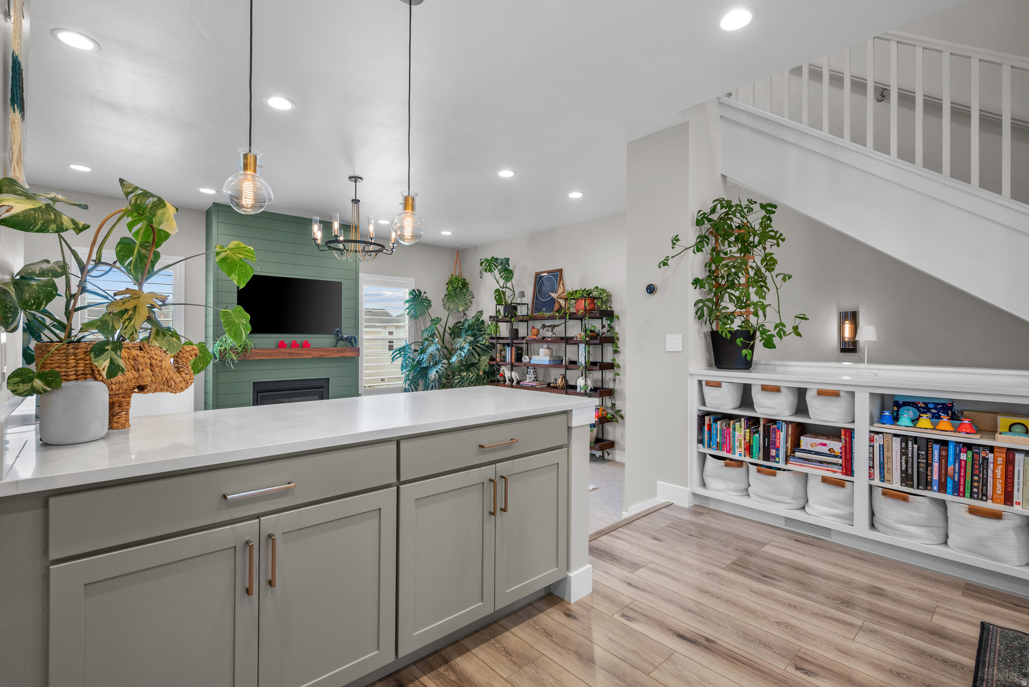 DAYBREAK - Residential