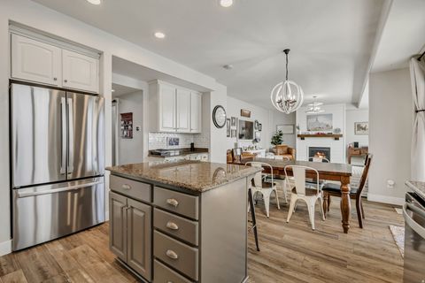 Tiny photo for 1743 W GRAYS PL, Lehi, UT 84043 (MLS # 2121462)