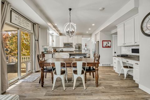 Tiny photo for 1743 W GRAYS PL, Lehi, UT 84043 (MLS # 2121462)