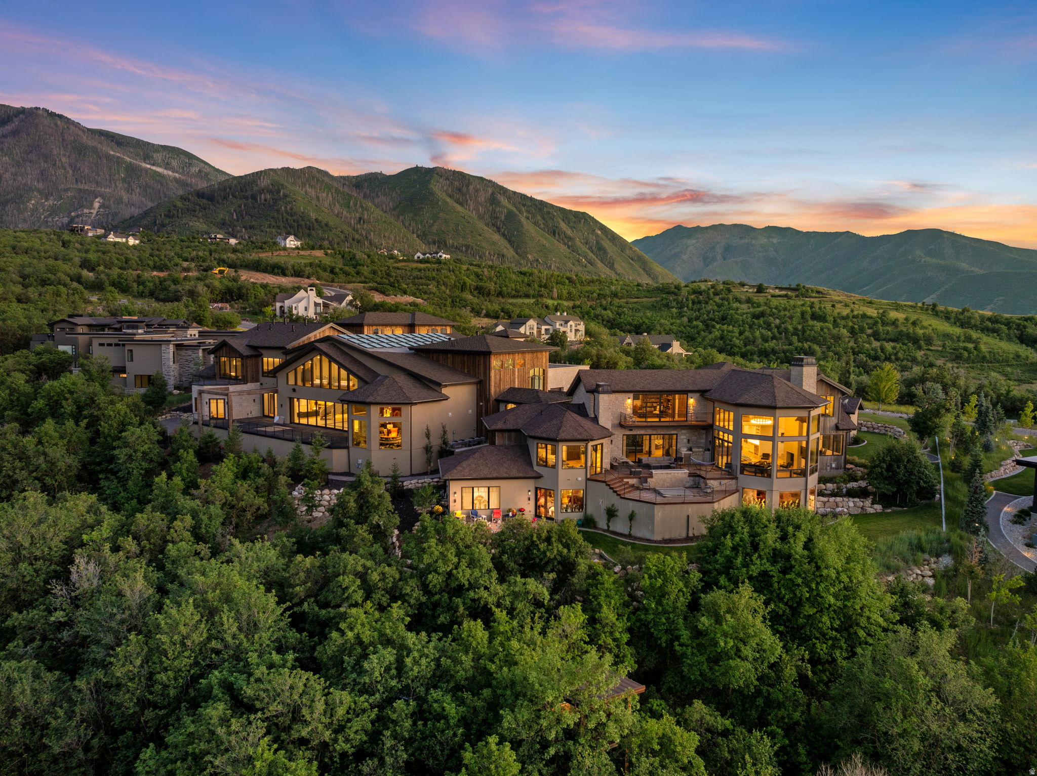 SUMMIT CREEK - Residential