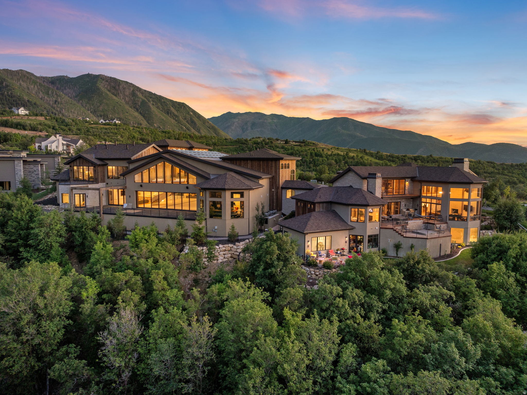 SUMMIT CREEK - Residential