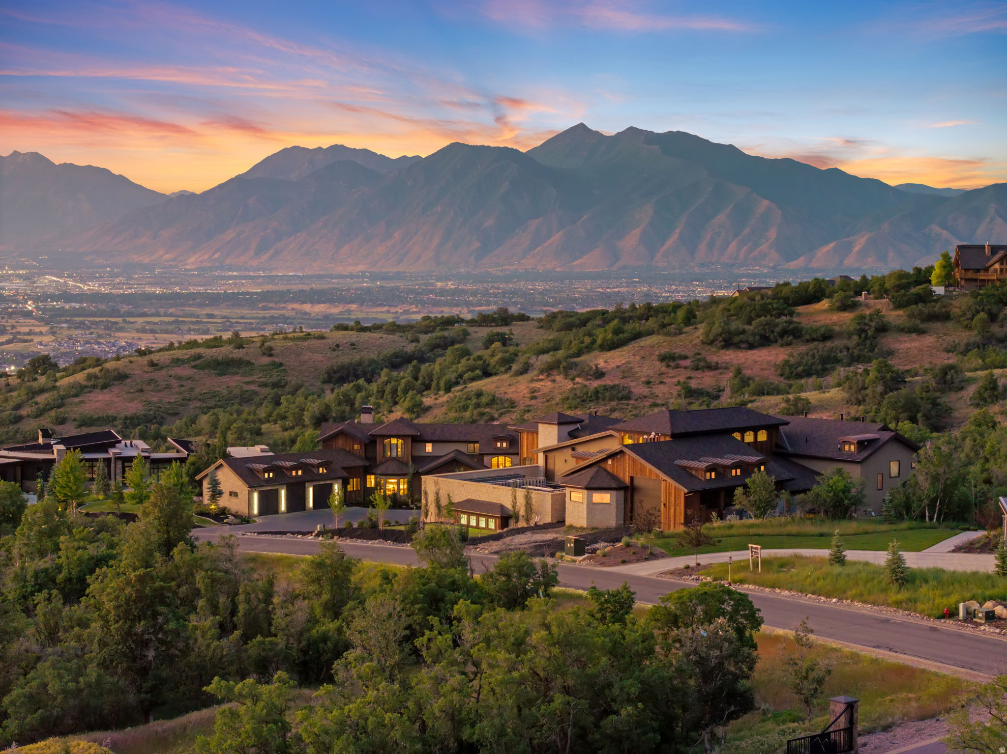 SUMMIT CREEK - Residential