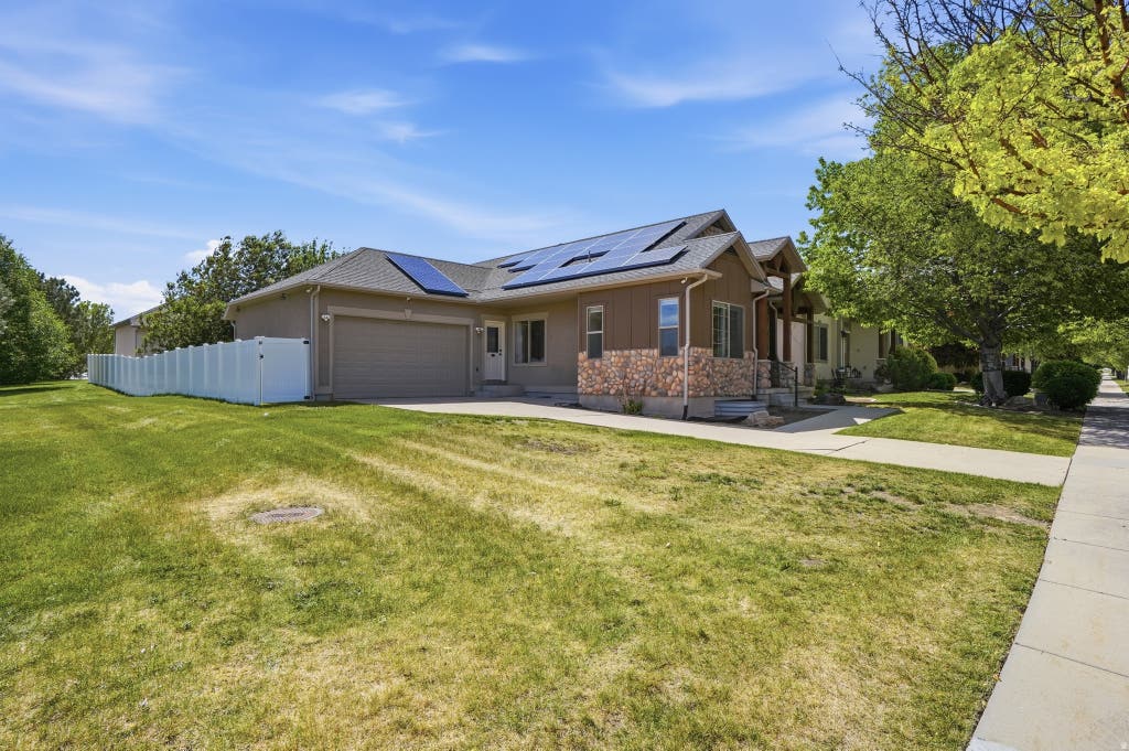Photo of 5183 W SWIFT WATER WAY, West Jordan, UT 84081 (MLS # 2157439)
