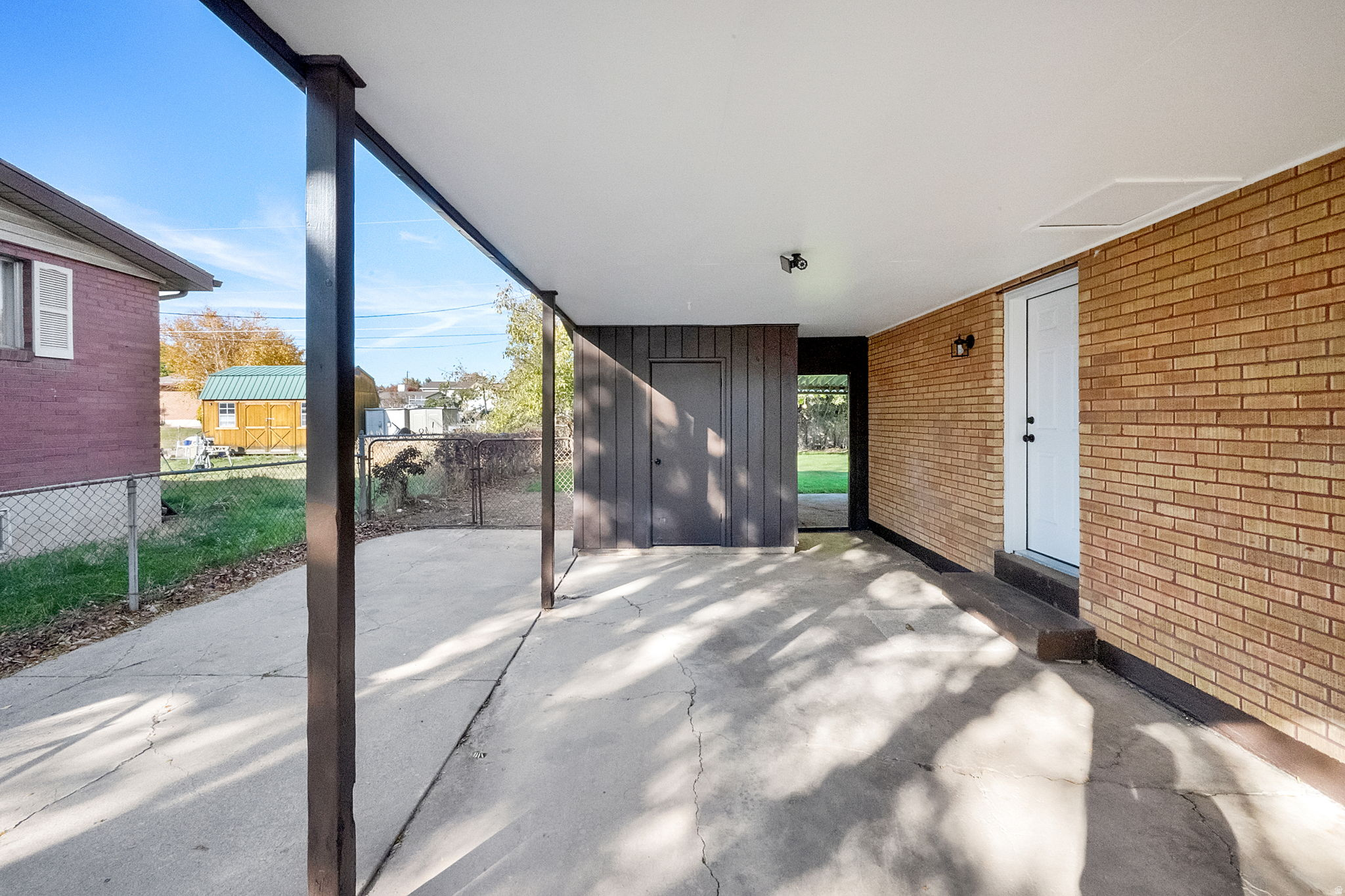 ROBINS PARK - Residential