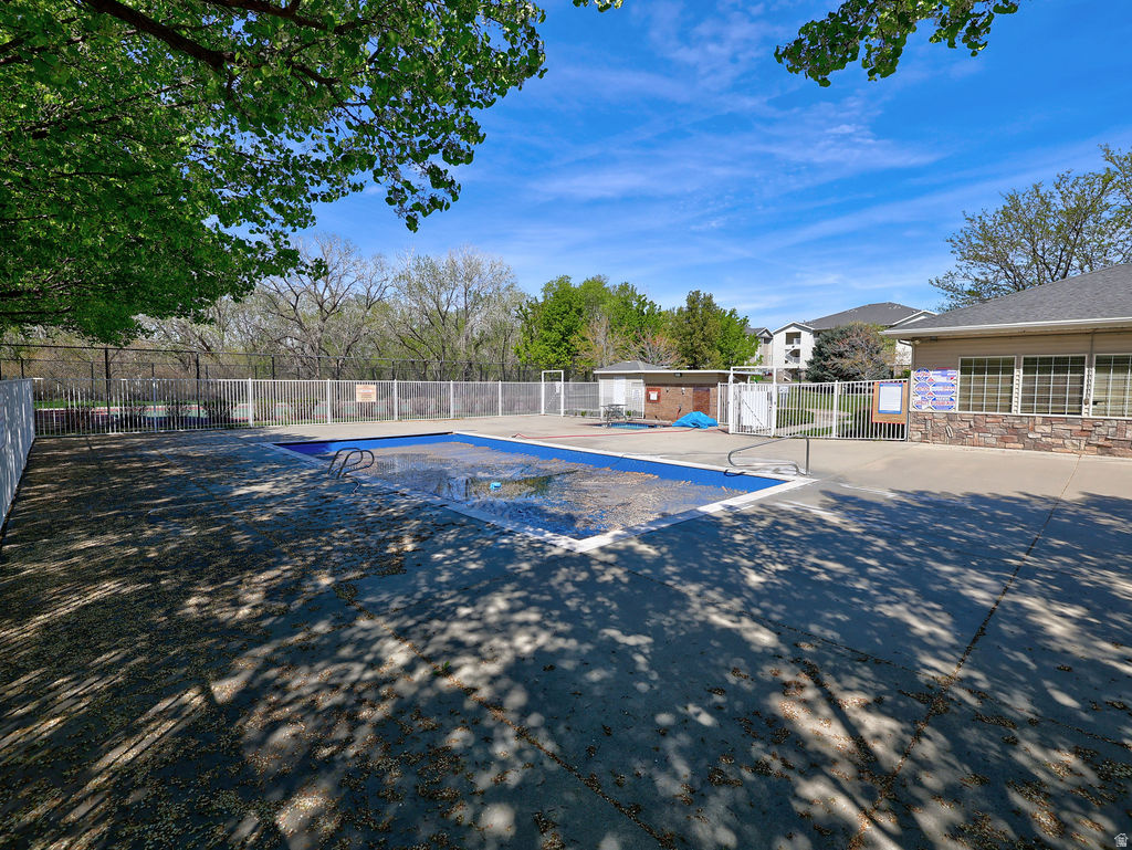 RIVER RUN CONDO PH 6 - Residential