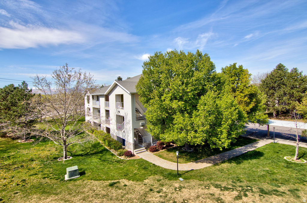 RIVER RUN CONDO PH 6 - Residential