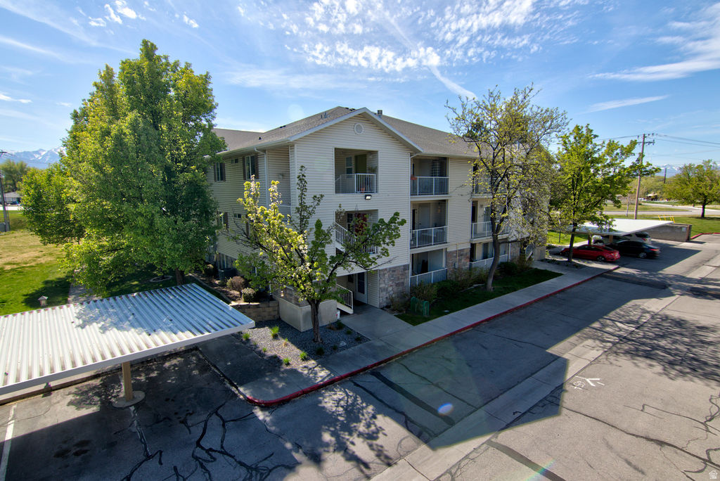 RIVER RUN CONDO PH 6 - Residential