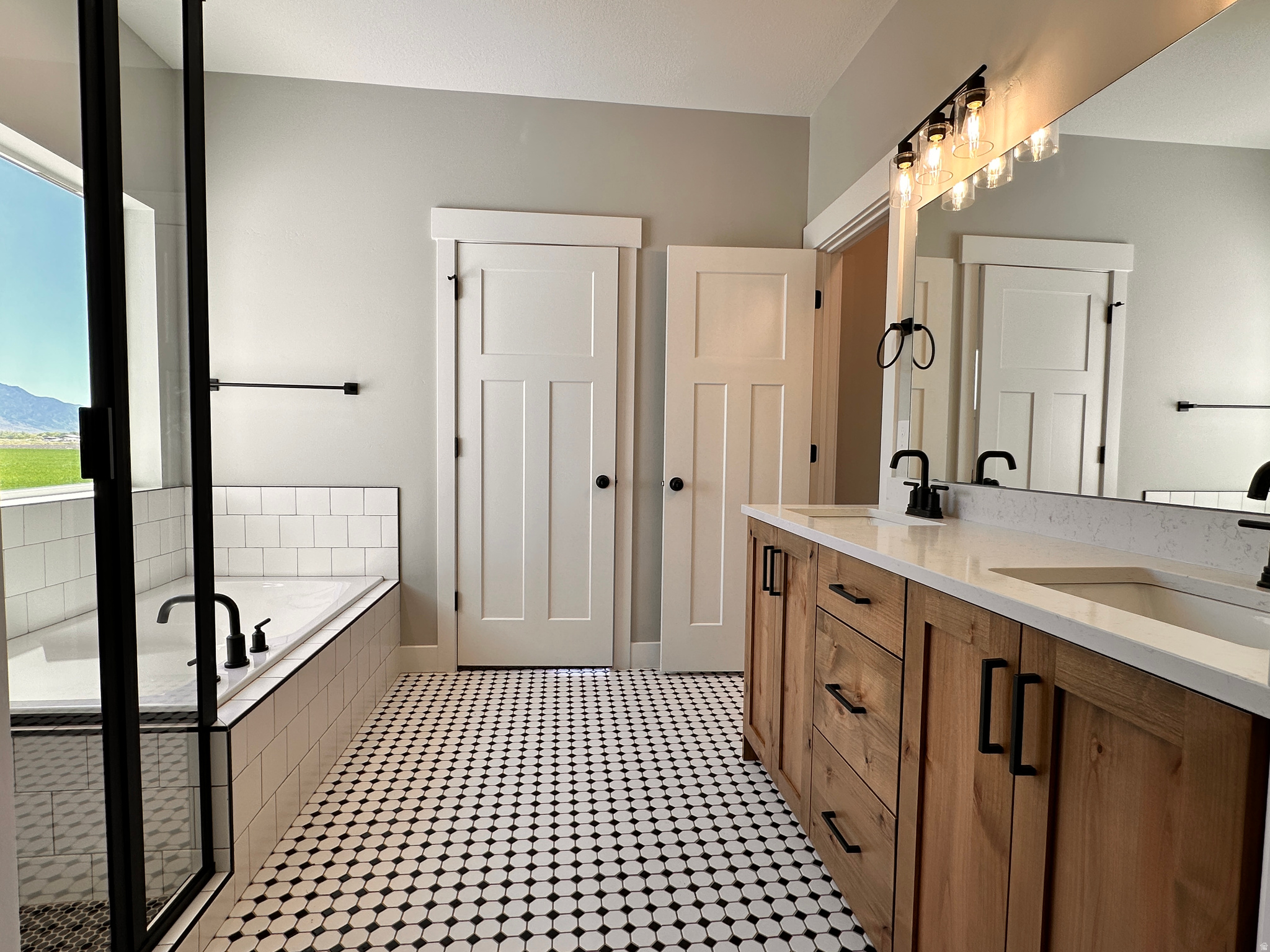 COTTONWOOD LANDING - Residential