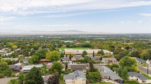 Tiny photo for 1060 N KINGSWOOD RD, Kaysville, UT 84037 (MLS # 2119299)