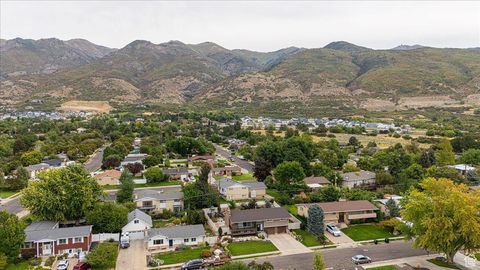 Tiny photo for 1060 N KINGSWOOD RD, Kaysville, UT 84037 (MLS # 2119299)