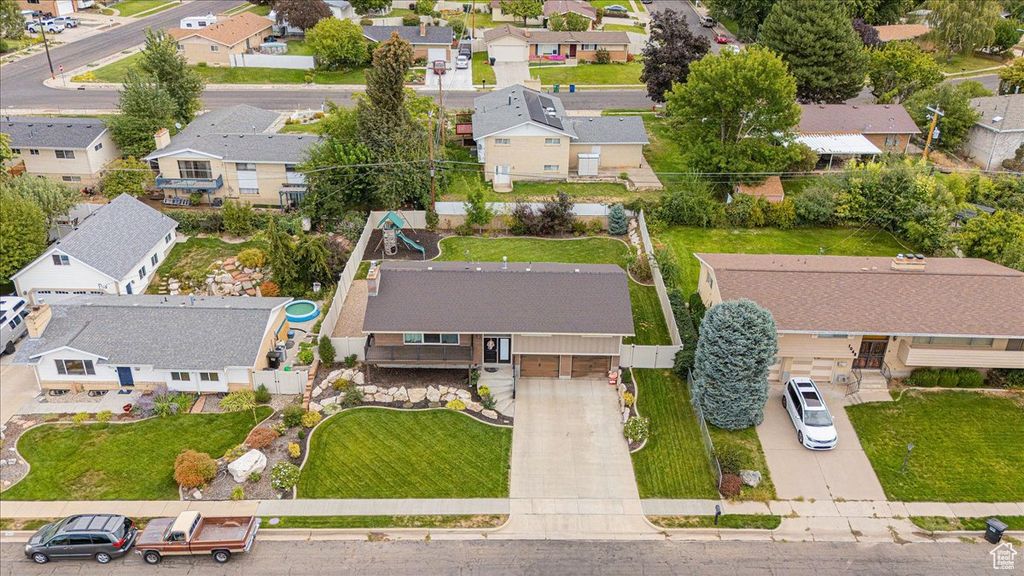 Photo of 1060 N KINGSWOOD RD, Kaysville, UT 84037 (MLS # 2119299)