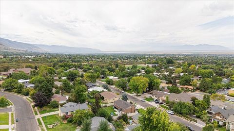 Tiny photo for 1060 N KINGSWOOD RD, Kaysville, UT 84037 (MLS # 2119299)