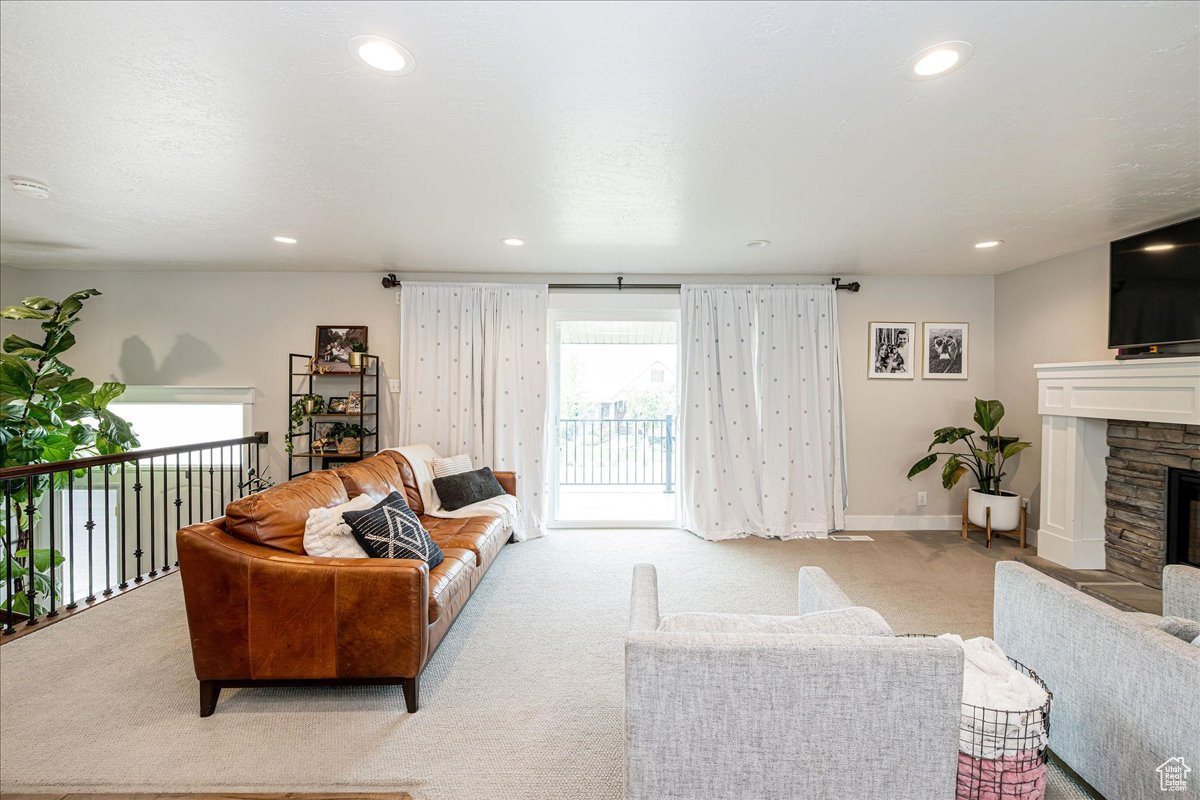 KING CLARION HILLS - Residential