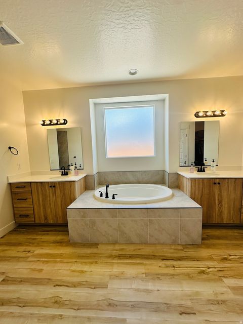 Tiny photo for 1370 E HONEYCOMB CT, Saint George, UT 84790 (MLS # 2154622)