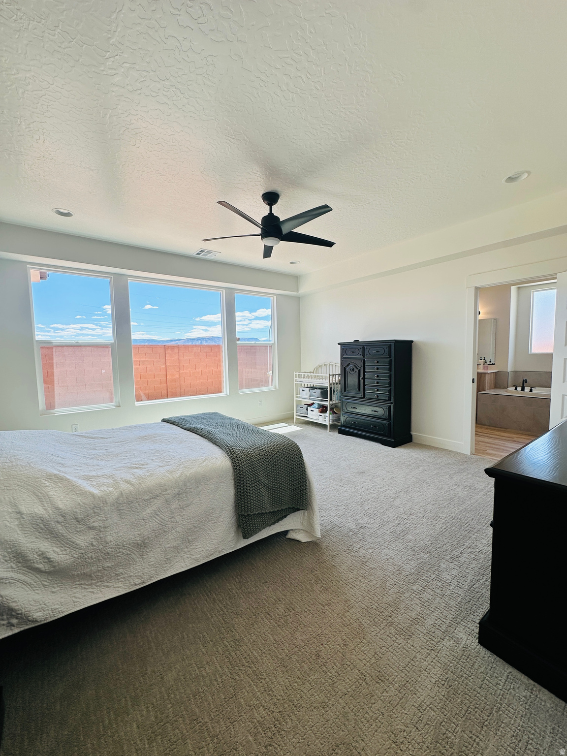 WHITE HILLS - Residential