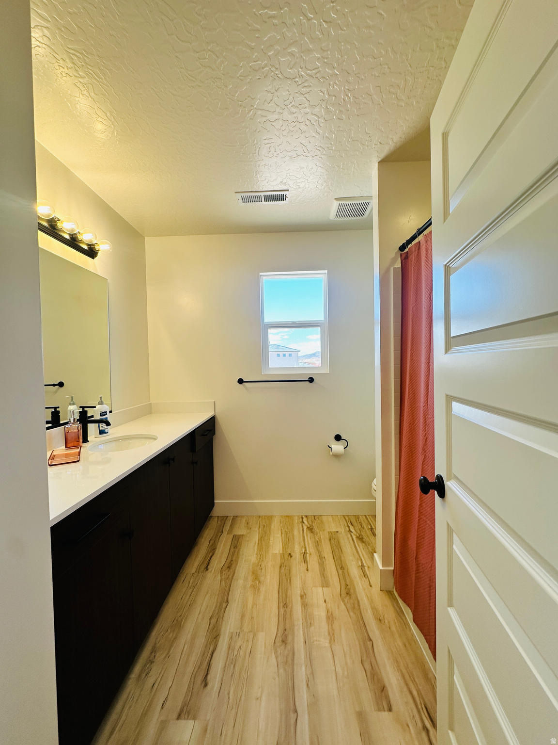 WHITE HILLS - Residential
