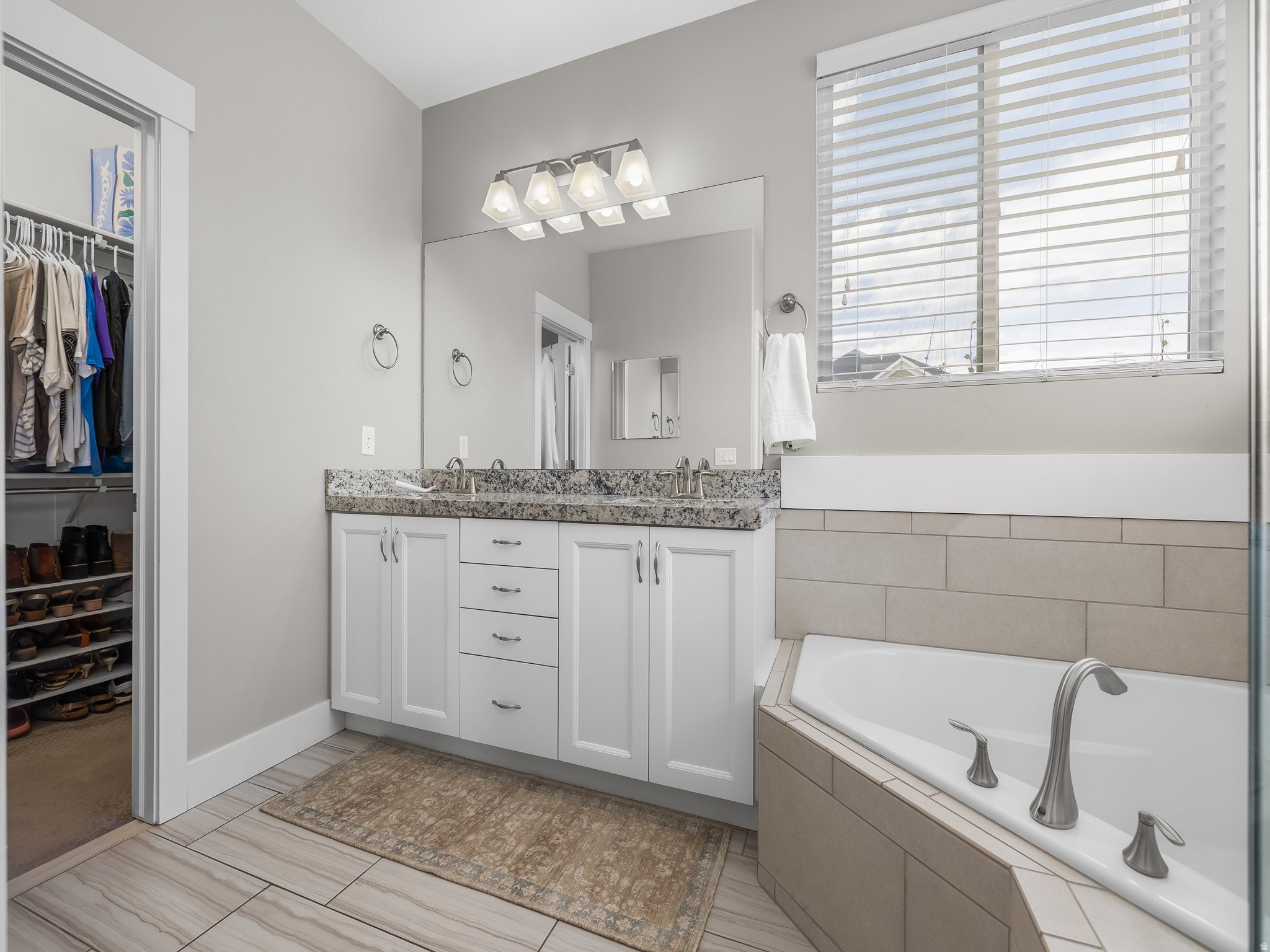 THE SHORES PHASE 1 - Residential