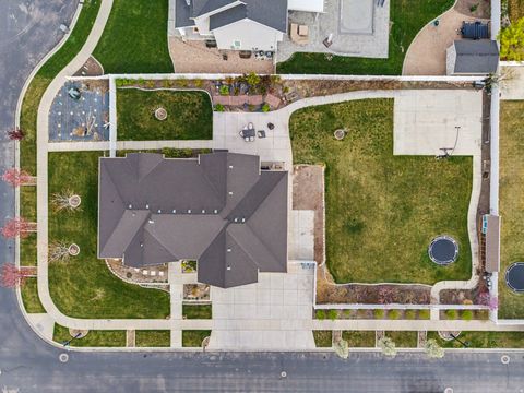 Tiny photo for 83 N SUNSET DR, Vineyard, UT 84059 (MLS # 2147275)