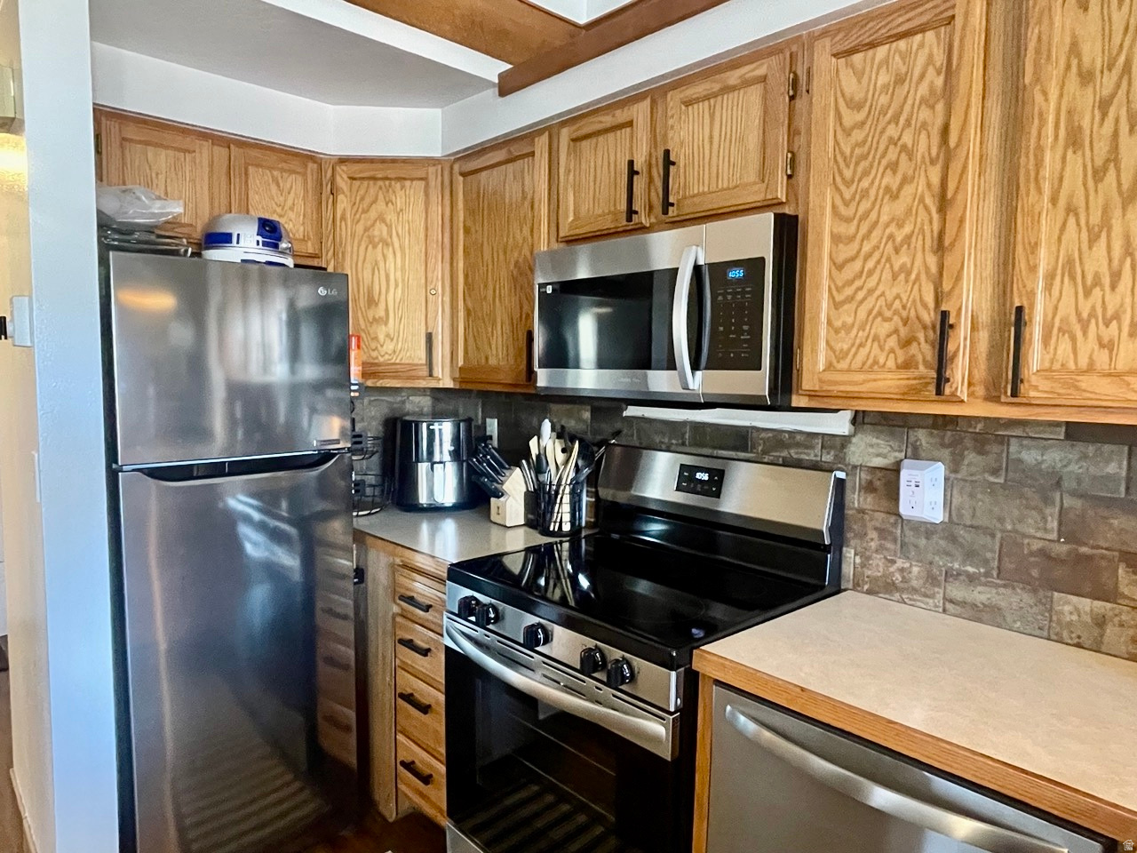 TIMBERBROOK VILLAGE CONDOMINIUMS - Residential