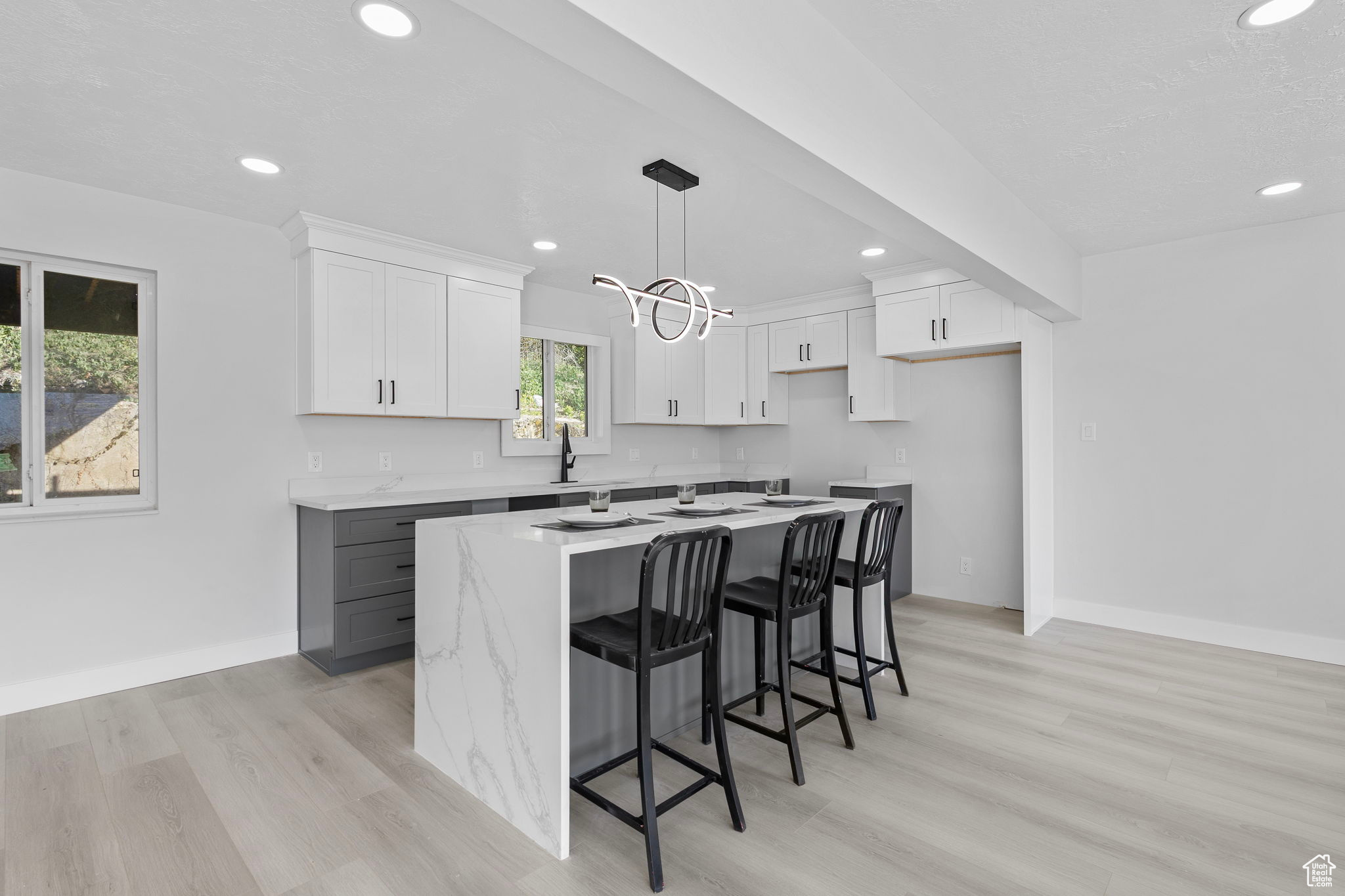 1406 Swinton Ln, Farmington, Utah image 4