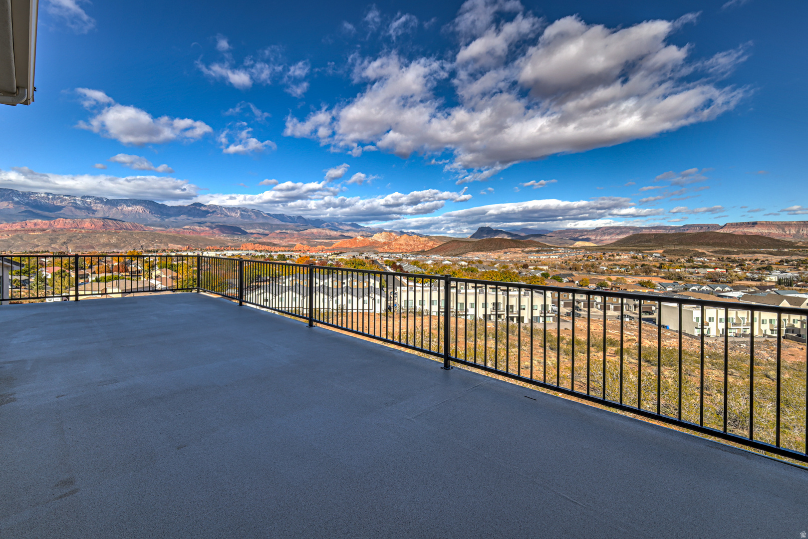 HURRICANE VIEWS - Residential