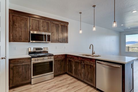 Tiny photo for 2072 W 320 S, Hurricane, UT 84737 (MLS # 2126087)