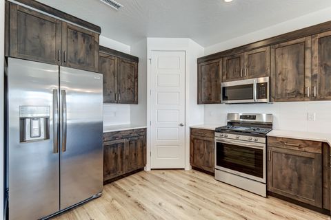 Tiny photo for 2072 W 320 S, Hurricane, UT 84737 (MLS # 2126087)