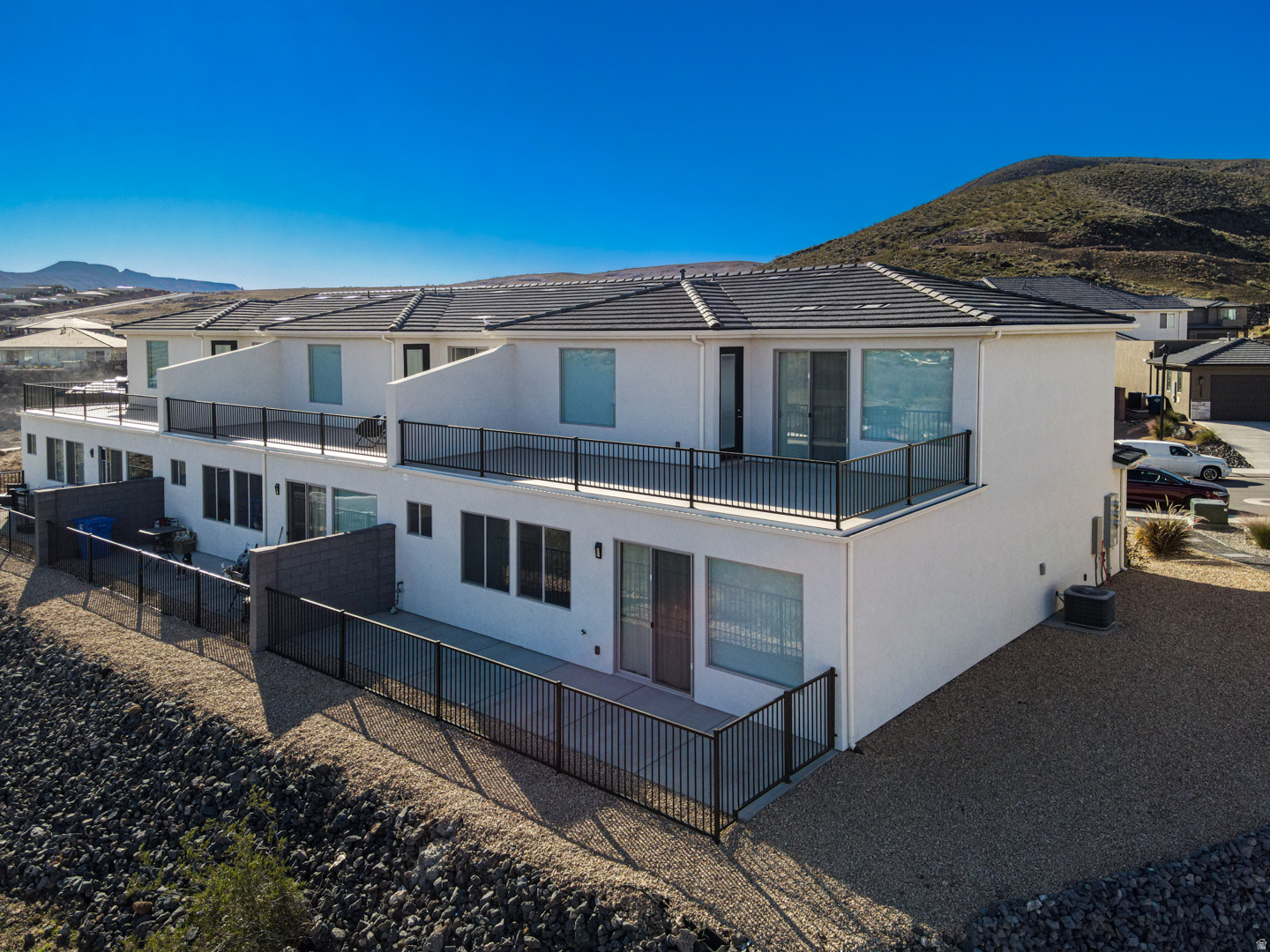 HURRICANE VIEWS - Residential