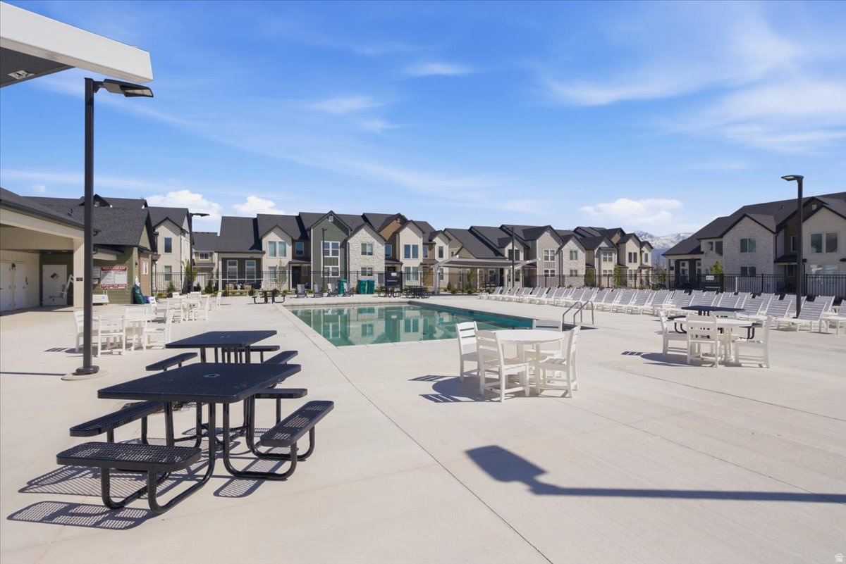 RIVER POINT - Residential