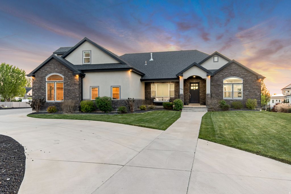 Photo of 1526 S 500 W, Mapleton, UT 84664 (MLS # 2155049)