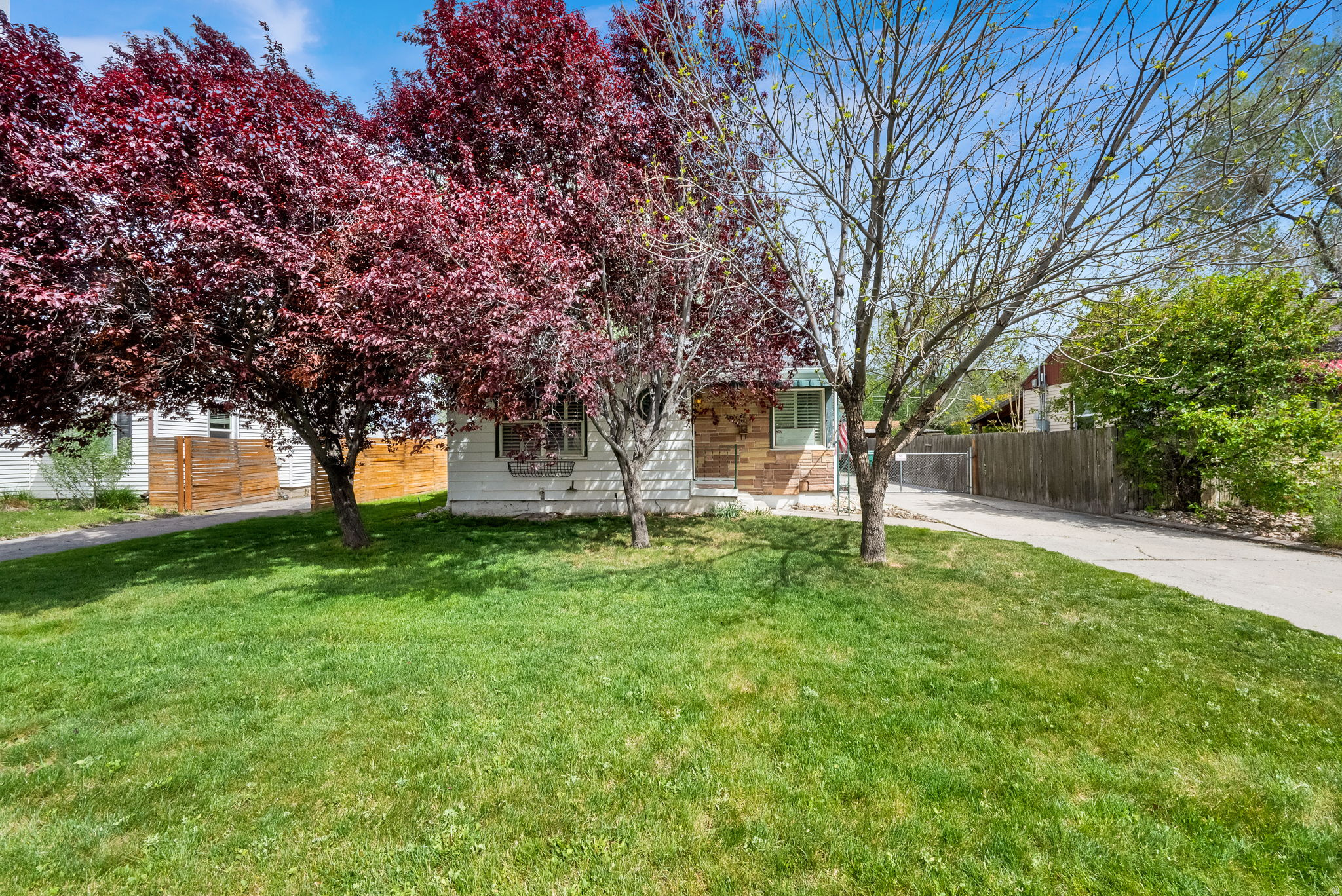 VILLAGE GARDENS - Residential